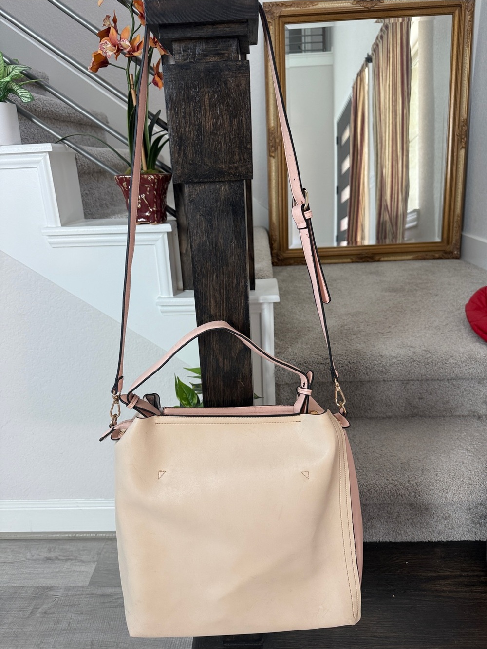 Source Unknown Cream and Pink Leather Shoulder Bag
